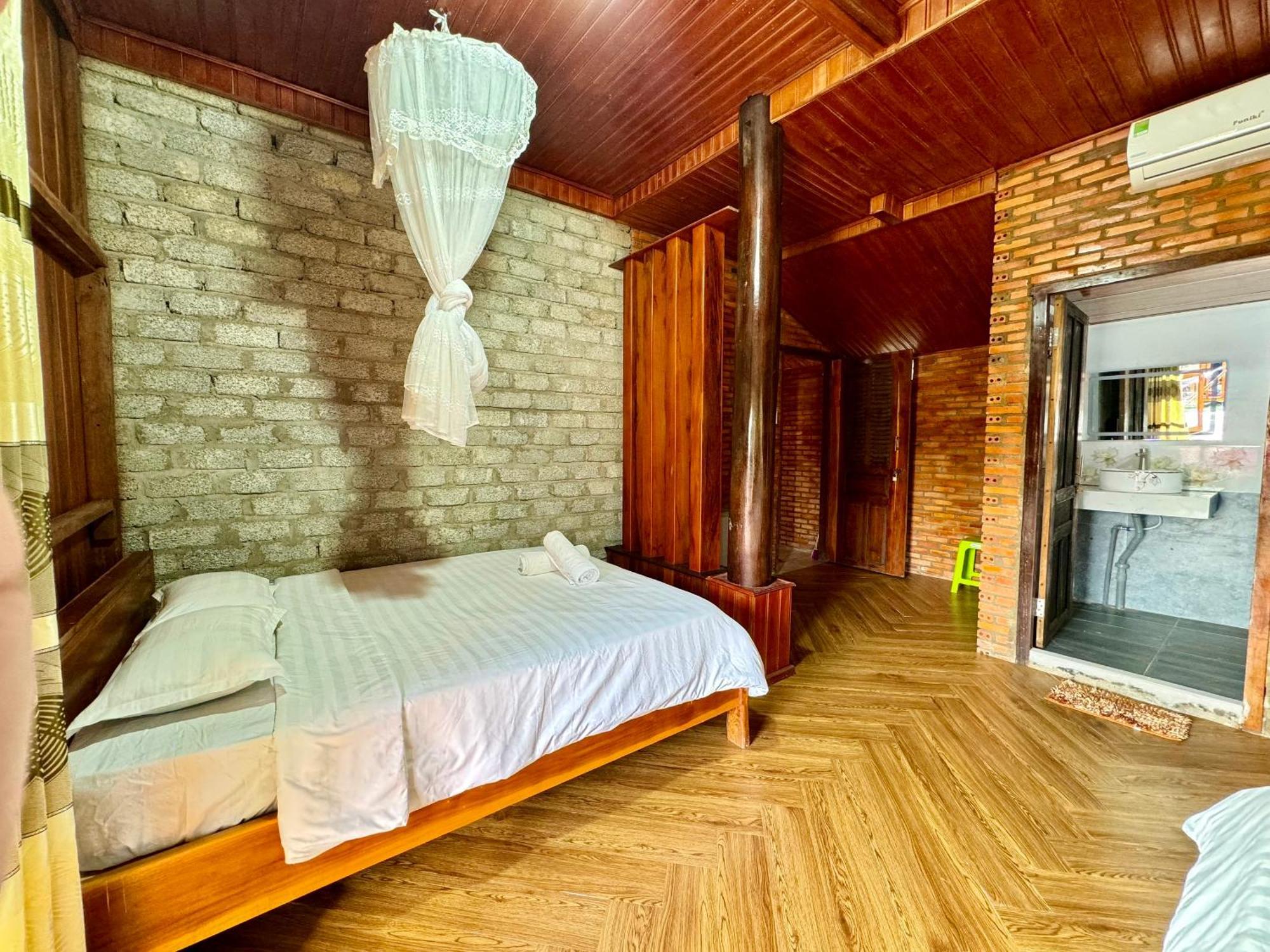 Lava Rock Viet Nam Lodge Anhfly Resort Nam كات تيان المظهر الخارجي الصورة