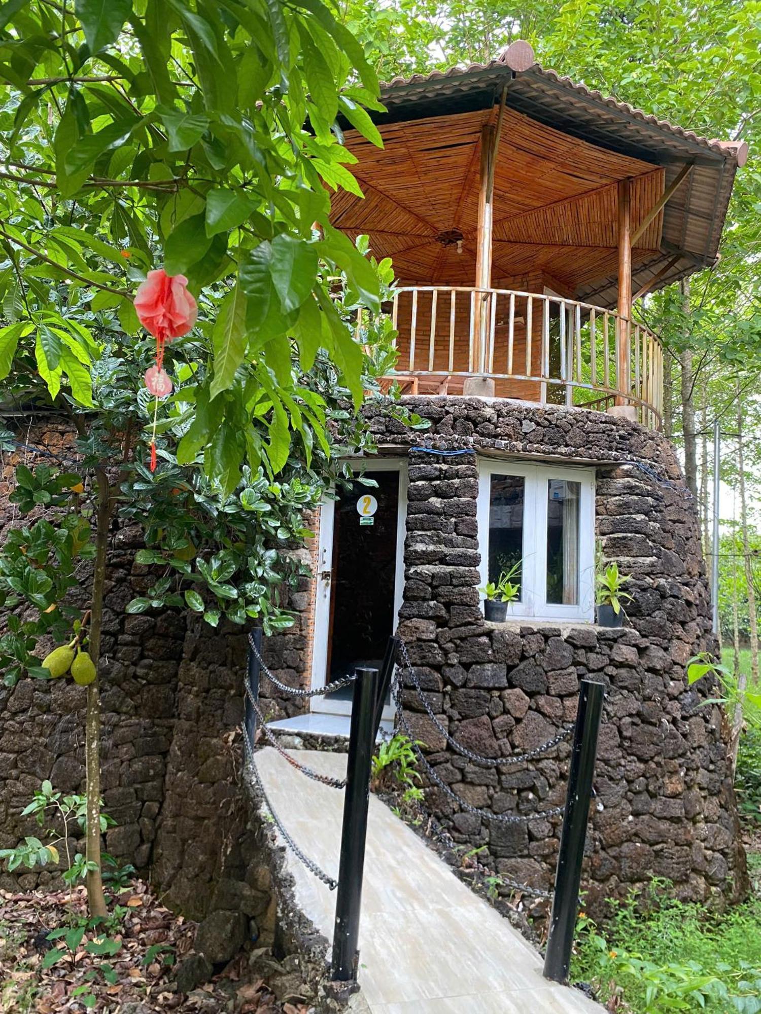 Lava Rock Viet Nam Lodge Anhfly Resort Nam كات تيان المظهر الخارجي الصورة