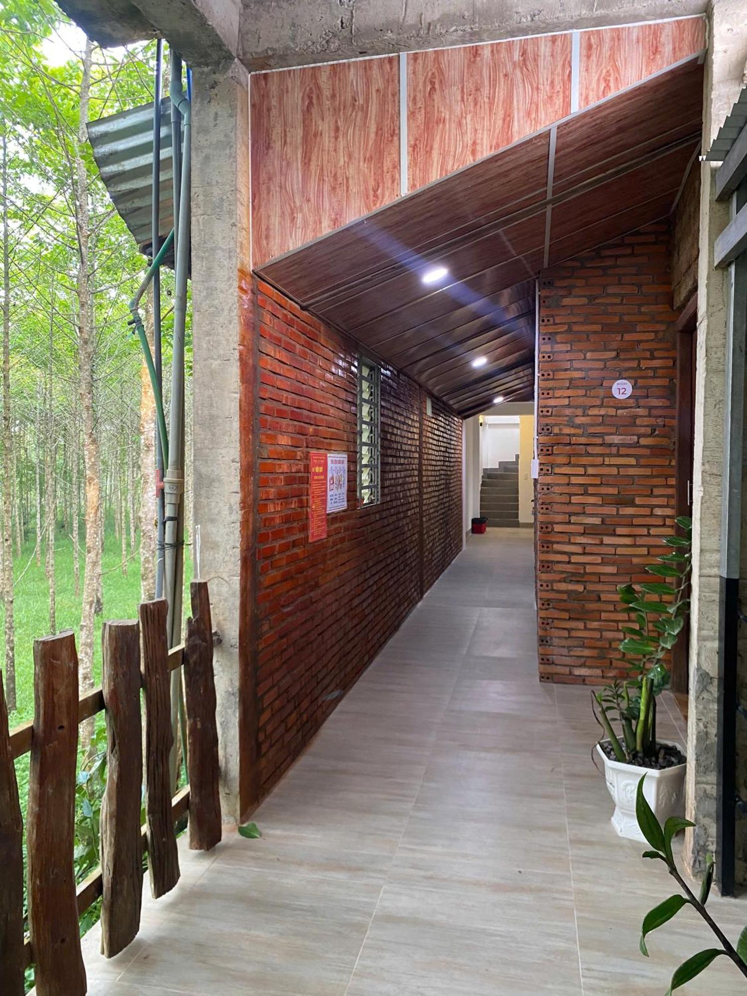 Lava Rock Viet Nam Lodge Anhfly Resort Nam كات تيان المظهر الخارجي الصورة